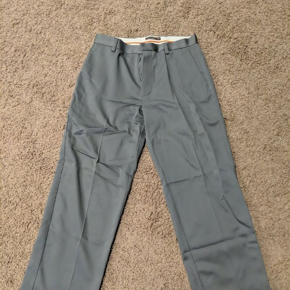 Dockers D3 dress pants. 32x30. Great condition.